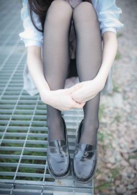 草草草草久久综合视频_全集无删减版高清免费观看