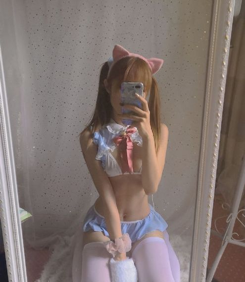 粉嫩AV二区_HD超清免费观看