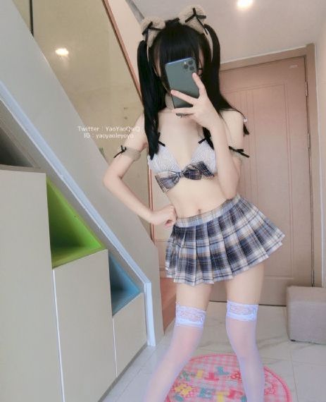日本裸体教师性毛茸茸free_全集高清百度云未删减2020