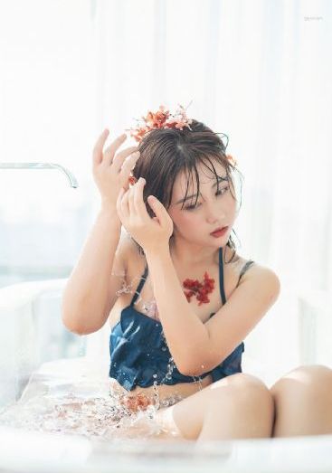 五月婷婷久久综合_1080日韩电影在线