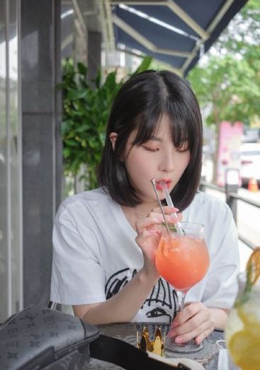 小莹的性荡生活_BD英语在线观看高清