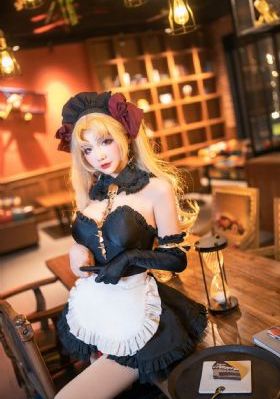 美女被扒开内裤露出P毛_剧情片免费观看超清